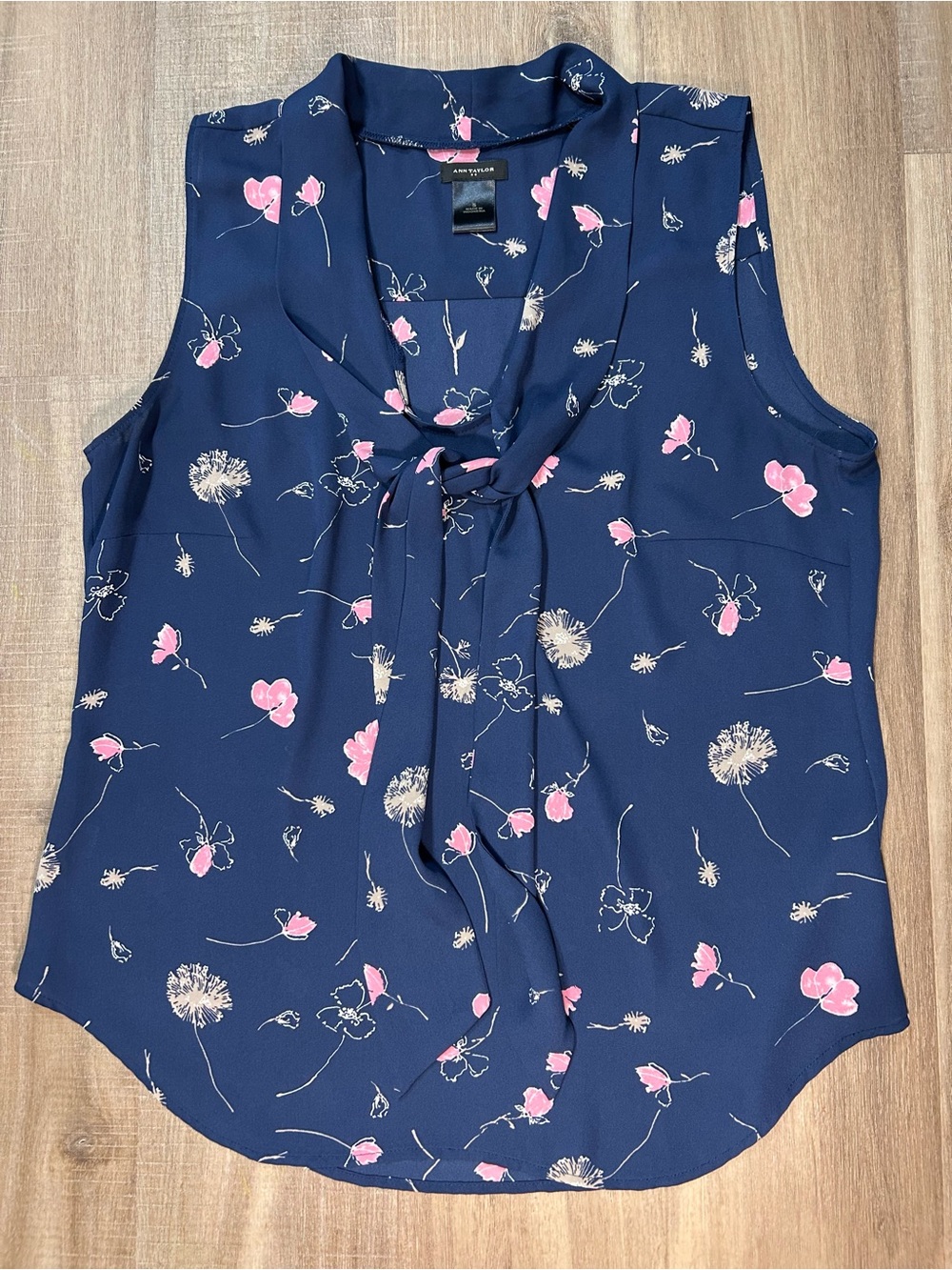 Ann Taylor Navy Sleeveless Tie-Neck Floral Blouse